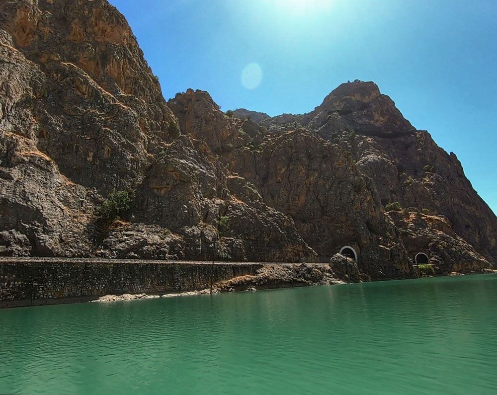 Karanlık Kanyon’dan aydınlığa açılan kapı Kemaliye.